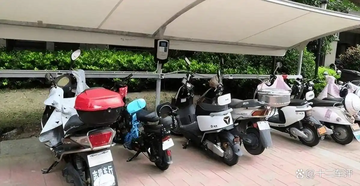 电动车换电池_电动车换汽车电池_电车换个电池